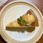 コチカ - 桃のチーズケーキ