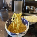 節骨麺たいぞう - 麺リフト
