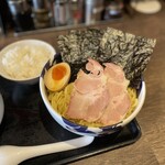 節骨麺たいぞう - 麺