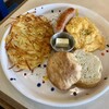 アーリーバーズ - BREAKFAST PLATEの2EGG PLATE 2エッグ、2パン、Mポテト、1ソーセージor2ベーコン（1150円）