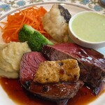 ルフージュ - 牛肉の炭火焼