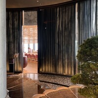 鮨 ラビス 大阪 ヤニック・アレノ - 