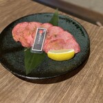 くつろぎの個室焼肉 和牛の里 - 