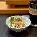 寿し辰 - 鰹のなめろうなんて、初めてのお通し♪  すっごくおいしい♡お酒はキリッとしつつほどよい飲み応えの馴(*´꒳`*)