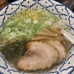 名古屋驛麺通り醐りょう 函館らーめん - 