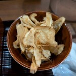 手打蕎麦のたぐと - ごぼうチップ