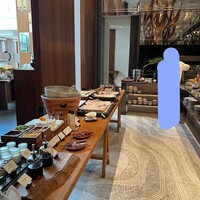 ザ タヴァン グリル＆ラウンジ - 