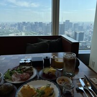 ザ タヴァン グリル＆ラウンジ - 