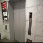 THE SUSHI NAGOYA 海 KAI - 店へのエレベーター