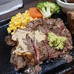 いきなりステーキ - オリジナルバターが添えられて！