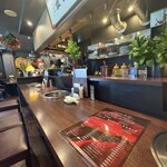 炭火焼肉 久 - 店内の様子