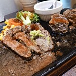 いきなりステーキ - 後半はオリジナルソースで