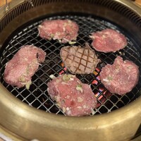 ホルモン焼肉 富や 栄店 - 