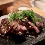 わらやき屋 - 厚切り牛タン～塩ダレ焼き～