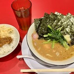 家系ラーメン 王道家直系 修 - ・ラーメン（900円）
                                ・海苔（150円）
                                ・ライス（150円）