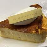 La Maison du R - 料理写真:バスクチーズケーキほんのり甘くて美味い