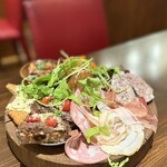 via A - もりもりの前菜盛り合わせ