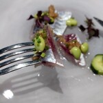 馳走西健一 - 自家製の山椒のソースと白葱のペーストと枝豆