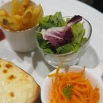 CAFE AUX BACCHANALES