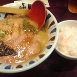 七志 とんこつ編 - 七志ラーメン６８０円(税別)＋ランチ小ライス６０円(税別)