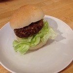 アクビ - たかびきメンチバーガー