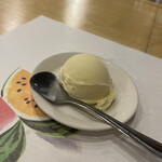 鉄板焼LOJI - デザートのアイスまで完食