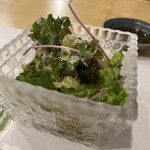 鉄板焼LOJI - サラダもキレイで酸味がいいアクセント