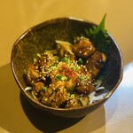 串焼はるちゃん - 妻地鶏タタキのユッケ風