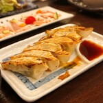 名古屋再生酒場 みつえもん  - コーチン餃子