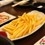 名古屋再生酒場 みつえもん  - ポテトフライ