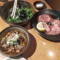 ホルモン焼肉 富や 栄店 - 
