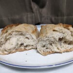 デンマークベーカリー - レトロバゲット　割ったとこ
