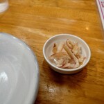 北のどんぶり屋 滝波食堂 - サービスのスルメ、食後に購入しました。