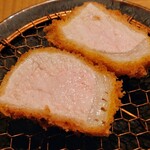TONKATSU KEITA - 六白黒豚のロース