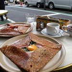ブレッツカフェ クレープリー 表参道店 - テラス席