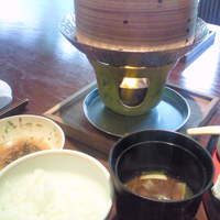 和食 ステーキ よひら - その場で蒸すサービス♪
