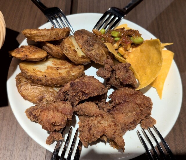 Shakeýs Shinjuku Senobiru Ten - Shinjuku Sanchome/Pizza