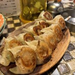 アガリコ餃子楼 皮から手打ち餃子＆オリエンタルタパス - 