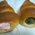 日進堂 - コロネ　いちごのクリームと抹茶