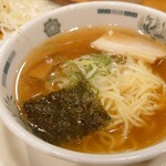 日高屋 - 料理写真:半ラーメン