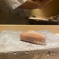 鮨 由う - 