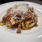 ポポピアーチェ - 角切りベーコンときのこのバジルトマトソース　1,360円（税抜）