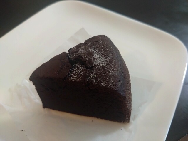 &eacute;cru（エクリュ） 仙北町の本格ケーキ店 &ndash; 口コミ・メニュー情報