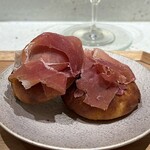 Haruka Murooka - 枝豆を練り込んだ焼きたてフォカッチャ&生ハム