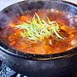 元氣餃子 弄堂 - 名物・石焼 麻婆豆腐