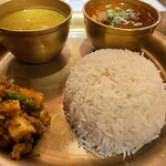 ネパールステーション - ダルバットセット 880円