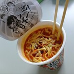 セブンイレブン - 料理写真:最初の北極カップ麺は不味かったけど、年々北極カップも美味しくなってますね!
店の味とは違うけど、カップ麺としての出来はかなり良い。最近セブンは色々あって叩かれているけど、カップ麺の品質は間違いないっす