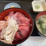 みなと市場 小松鮪専門店 - 