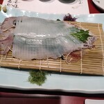 割烹よし田 博多店屋町店 - イカの活き造り（3人で2杯）
