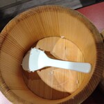 割烹よし田 - おひつが空になりました〜。